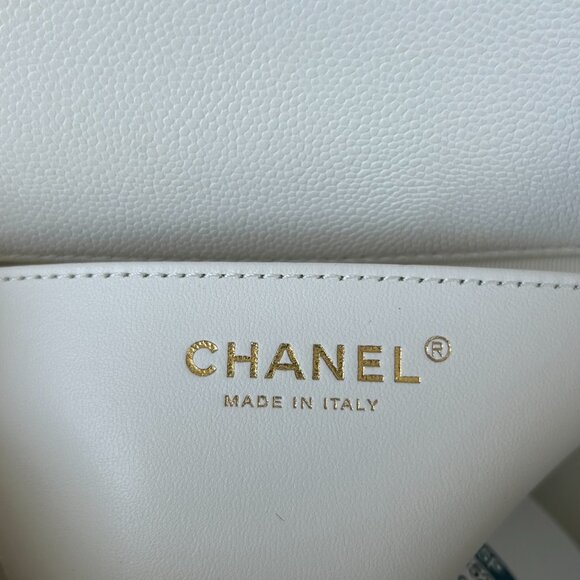 CHANEL White top handle Bag with Elegant Chain - Picture 7 of 8